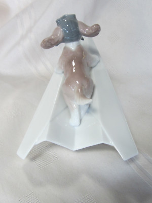 LLADRO LET'S FLY AWAY DOG FIGURUNE #6665 BRAND NIB PAPER AIRPLANE