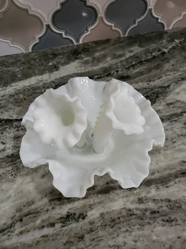 Vintage Fenton? White Glossy Milk Glass Hobnail Flower Horn Epergne Ruffled Bowl