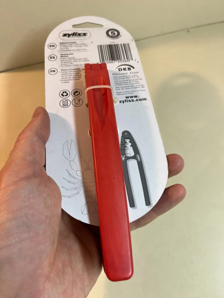 Zyliss Seafood Cracker, Crab Legs, Lobster Tails, Easy to Use, Ships in Box - Image 3 of 4