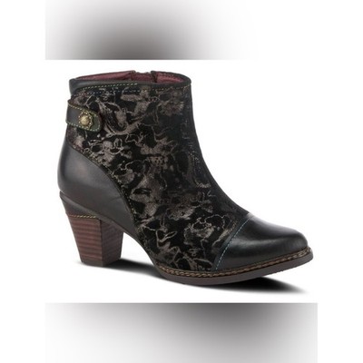 L'Artiste by Spring Step Socute Booties