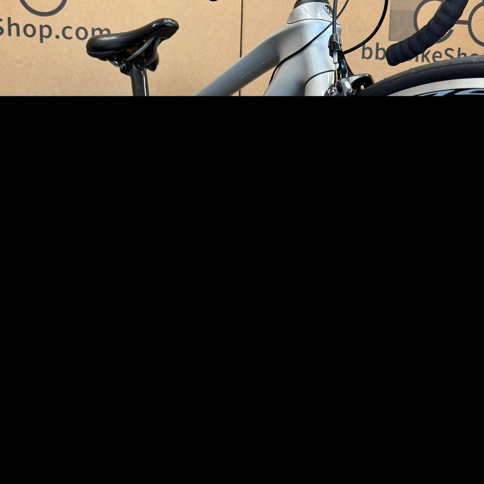 Used Trek Domane SL 5, Women's Carbon Fiber Road Bike-2018, 47cm - Image 3 of 4