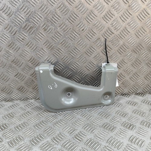 BMW X7 G07 Kotflügelhalter vorne rechts 7418220 2022 25030158