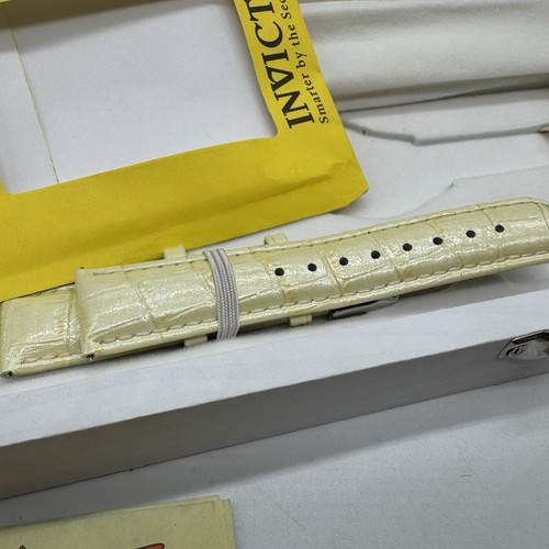 Invicta Tritnite Night Glow White Ceramic Watch w Box and 3 Leather Bands - Picture 9 of 15