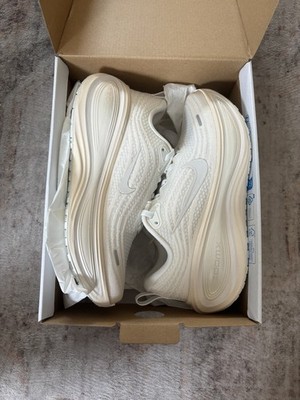 Size 7 - Nike Vomero Plus Triple White W