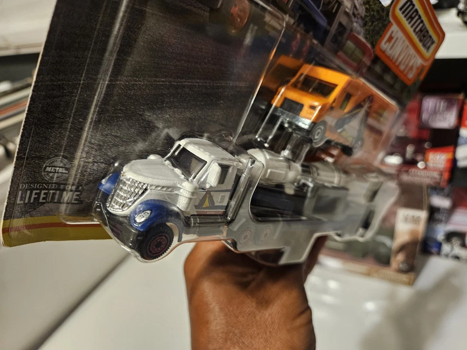 1/87 Scale Diecast Replica By Matchbox Lonestar Cab & Rocket Trailer - Image 4 of 4