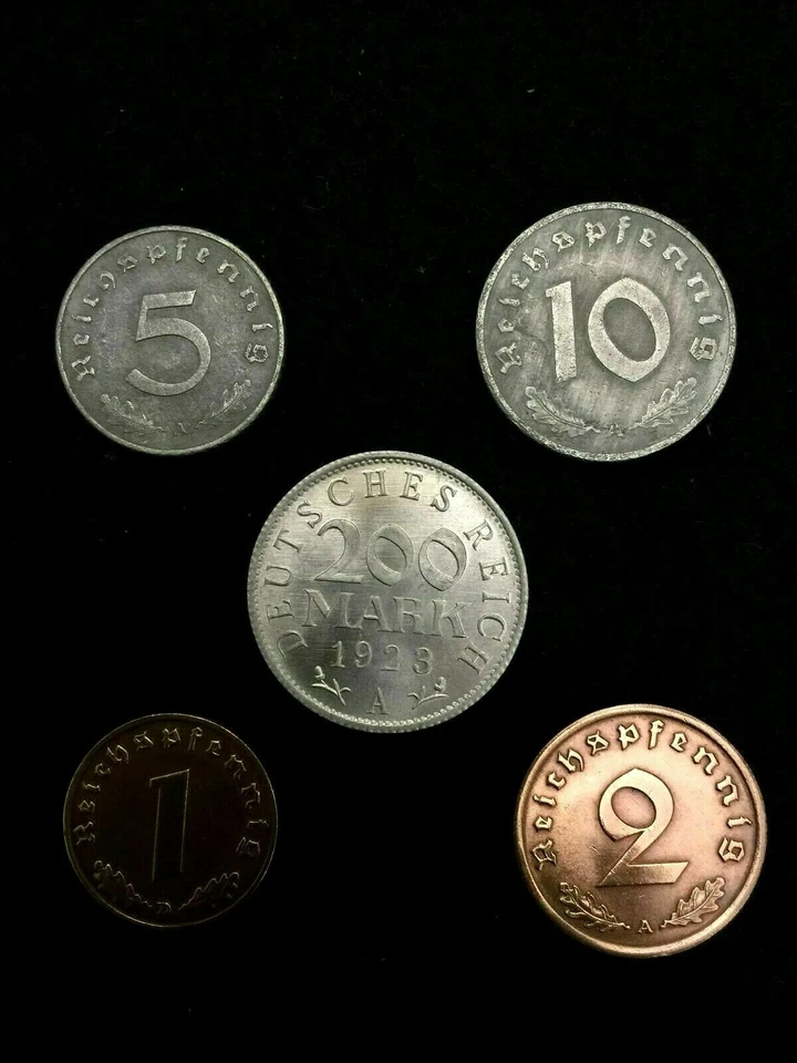 Raro conjunto de monedas alemanas de la Segunda Guerra Mundial con vitrina segura artefactos históricos de la Segunda Guerra Mundial Foto 4 de 4