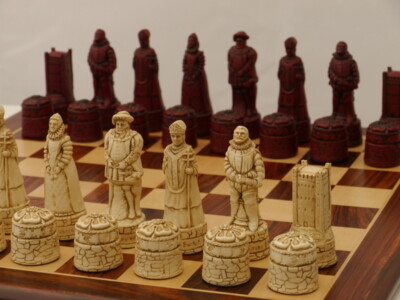 Berkeley Schach - English Heritage Red - Elfenbein Schachspiel - inklusive Holzbrett. Toll.