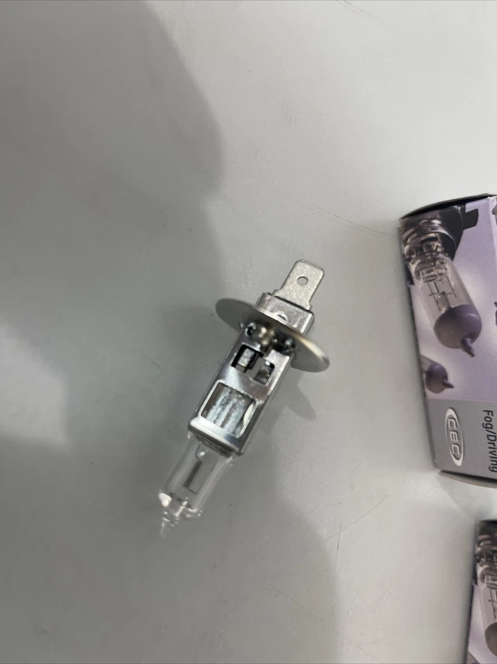 Bombilla halógena H1 55W DOT/SAE legal para uso en carretera paquete de 2 Foto 3 de 3