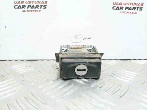 VW GOLF III 1H1 Heckklappenschloss 1.60 1989 31386196