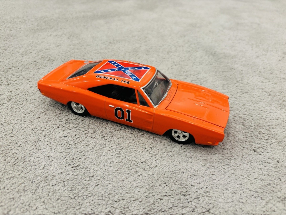 Racing Champions Dukes of Hazzard General Lee 1969 Charger 1/24
