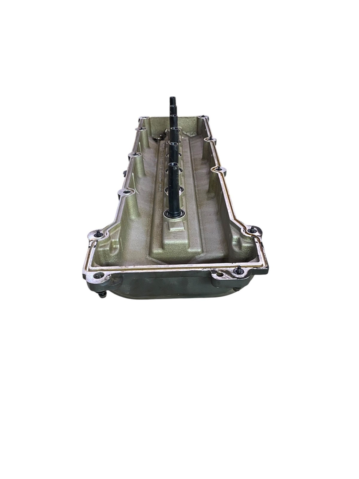 2010-2014 Aston Martin Rapide DDAJ 6.0L RWD RIGHT SIDE VALVE COVER *58K MILES*