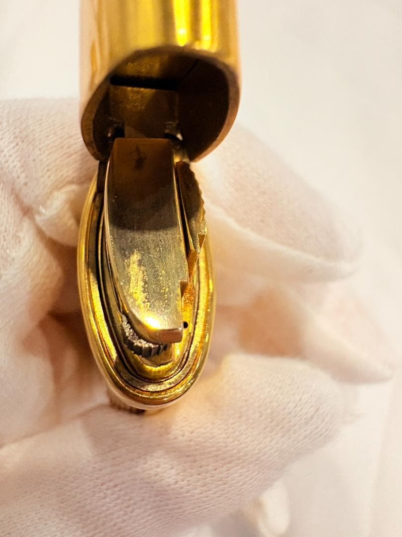 Yves Saint Laurent Gas Lighter Gold Used thumbnail 9