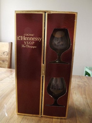Hennessy Cognac +Fine Champagne VSOP 40 Jahre Geschenkpackung 0,7 l 2 Gläser Neu
