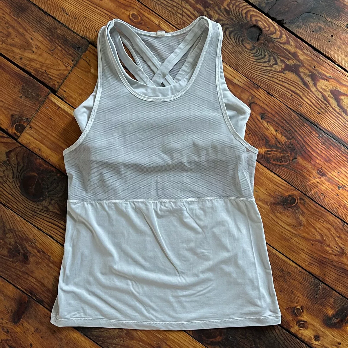 LULULEMON White Built-In bra Mesh Tank Top Sz 8