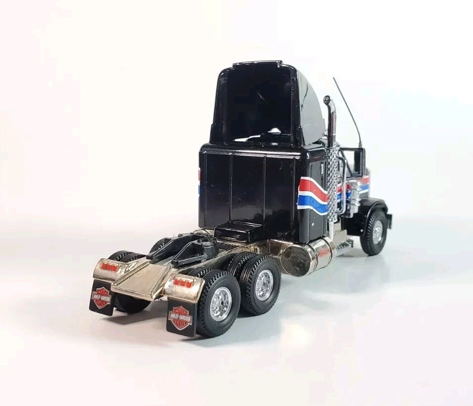 Matchbox Collectors Harley Davidson Kenworth 18-Wheeier & Sleeper Cab - Image 3 of 4