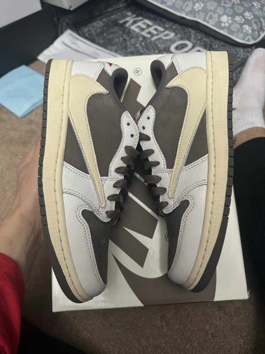 専用Travis Scott Jordan 1 Reverse Mocha Travis Scott x Air Jordan 1 Low 