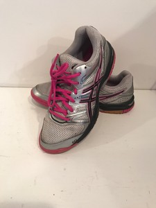 asics pink volleyball shoes