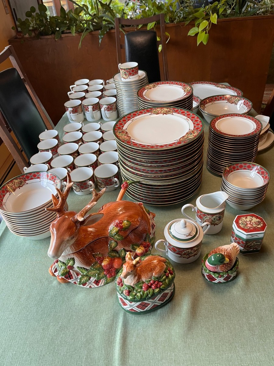 ABSOLUTELY BEAUTIFUL 186 PIECE SET OF NORITAKE ROYAL HUNT FINE