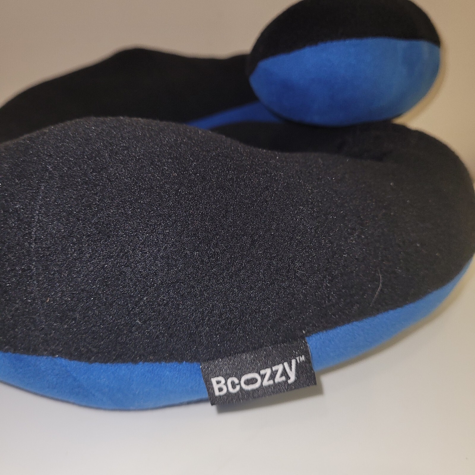 BCOZZY XL Neck Pillow Offers 2X Support to the Head/Neck/Chin, BLUE & BLACKNWT eBay