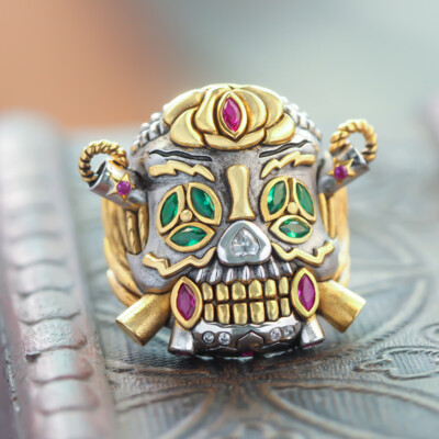 Skull Lucky Ring Inlaid with Gemstone Movie Peripheral
