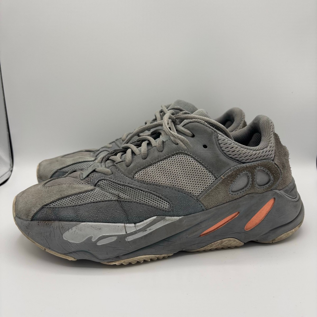 Adidas Yeezy Boost 700 Shoes Mens Size 11 Inertia *BEATER PAIR