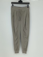 11701 Lululemon Tapered Leg Jogger Pant Gray size 6 gym workout athleisure
