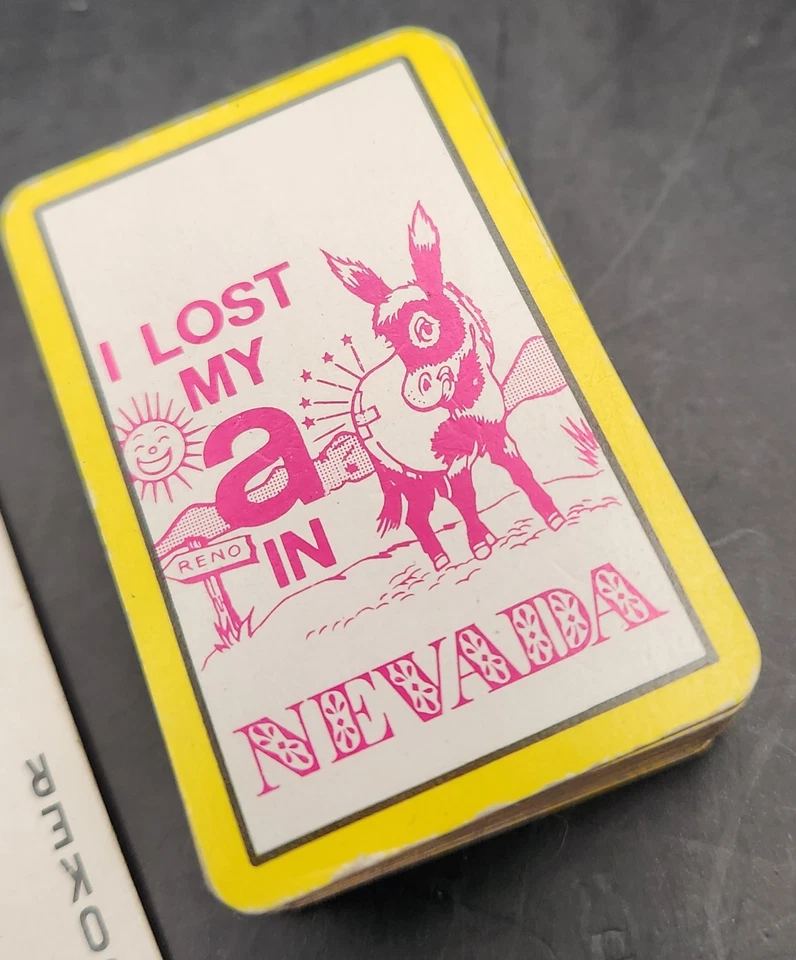 Mini cartas de juego vintage PERDÍ MIS $$ EN NEVADA con estuche original de Hong Kong Foto 3 de 4