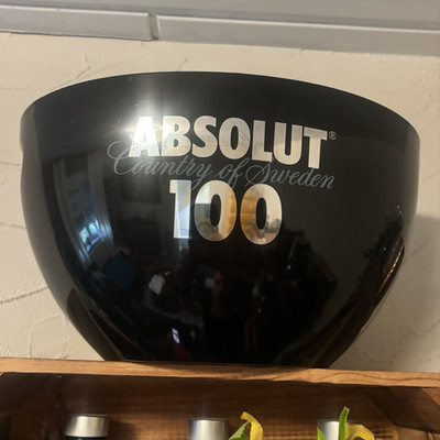 Absolut Country of Sweden 100 schwarzer Werbe-Schale/Behälter Schwarz