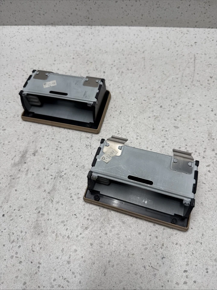 Cenicero panel puerta trasera 96-02 Mercedes W210 E320 E420 E430 OEM 2 piezas Foto 2 de 4