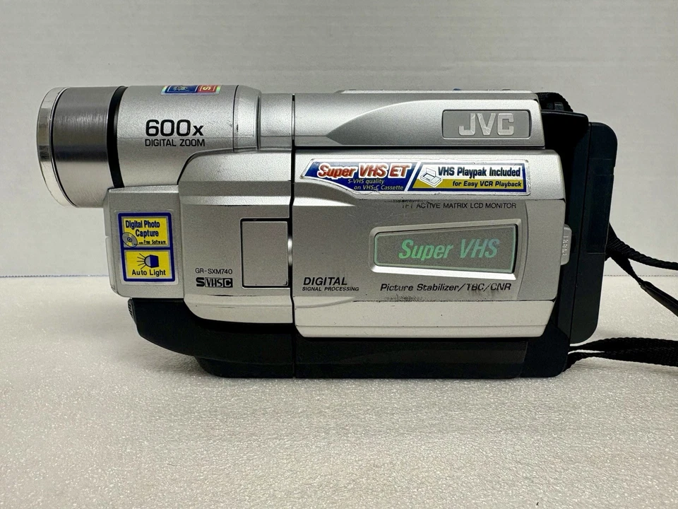 JVC GR-SXM740U Compact Super VHS-C Handheld Video Camcorder. PLEASE READ. - Image 2 of 4