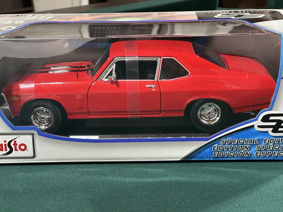 Maisto 1:18 1970 Chevrolet Nova SS Coupe Red 1:18 Special Edition