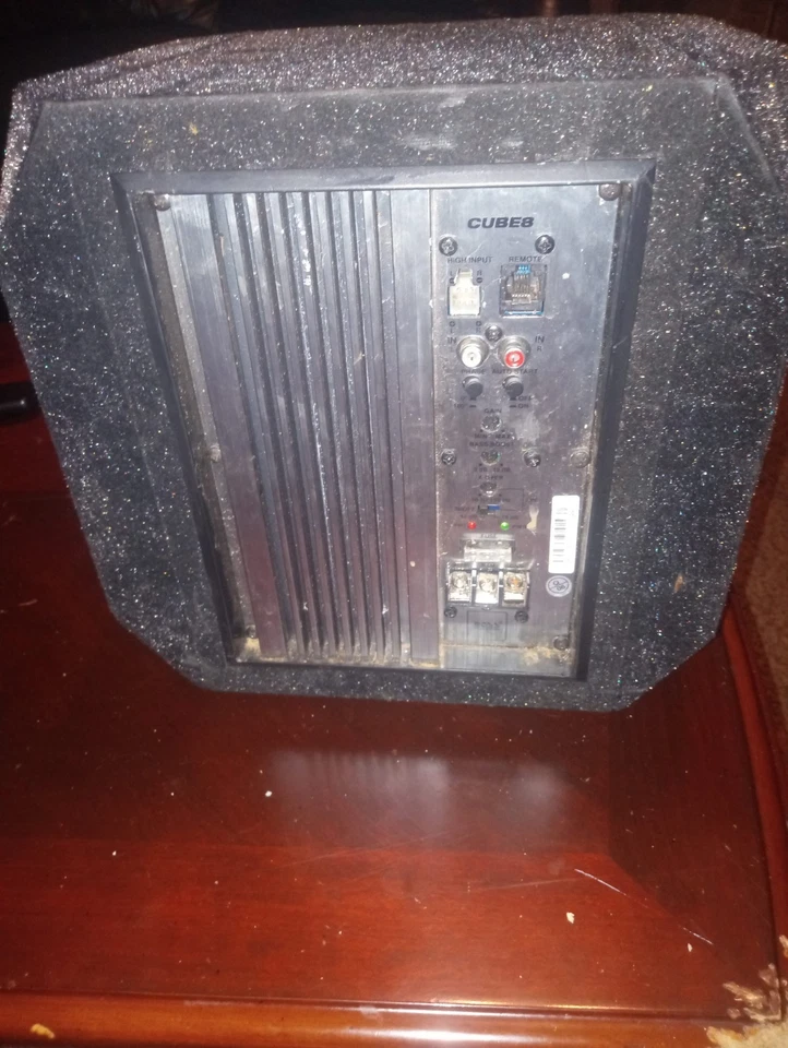BOSS Audio Systems CUBE8 8” 400 W Boxed Amplified Car Subwoofer - Image 2 of 3