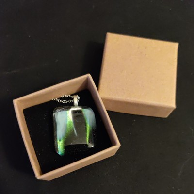 Echter handgefertigter dichroitischer Kunstglas Anhänger & Kette Geschenk verpackt
