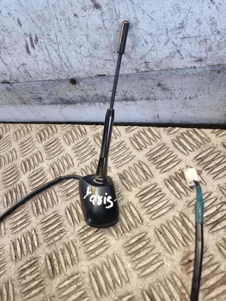 АНТЕННА TOYOTA YARIS 1,3 Л ХЭТЧБЕК 2013 АНТЕННА НА КРЫШЕ - Изображение 3 из 4