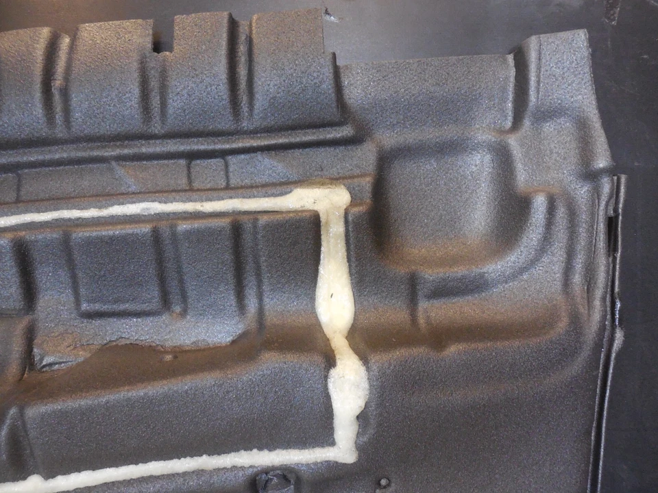 Карта звукового пароизоляции передней правой двери 2000 Audi A4 B5 - Изображение 4 из 4