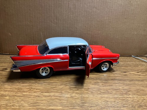 Acme, 1957 Chevrolet, Red/White, Bel Air Street Strip, 1:18 Die Cast, In Box - Picture 3 of 10