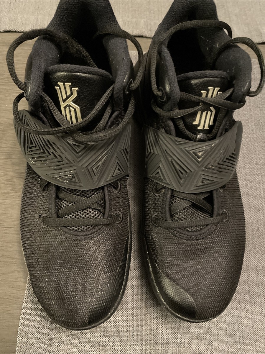 Nike Kyrie Flytrap 3 Black Metallic Gold Men's Size 8