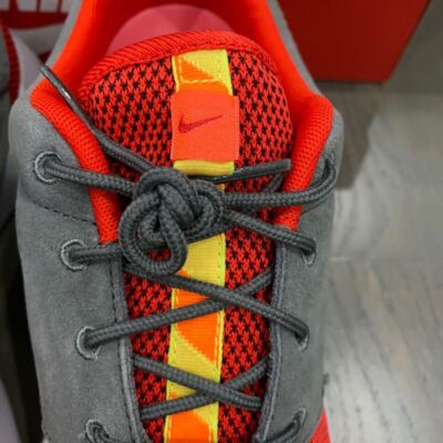 NEW Mens Nike Roshe Run Shoes Chilling Red/Dark Pewter 