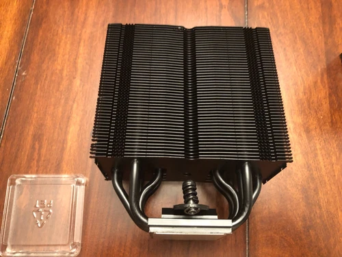 NH-U12A chromax.Black, 120mm Single-Tower CPU Cooler (Black)