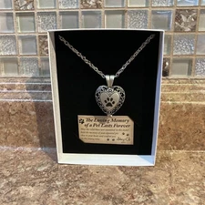 Cathedral Art Abbey & CA Gift Pet Memorial Loving Locket with Vial For Ashes