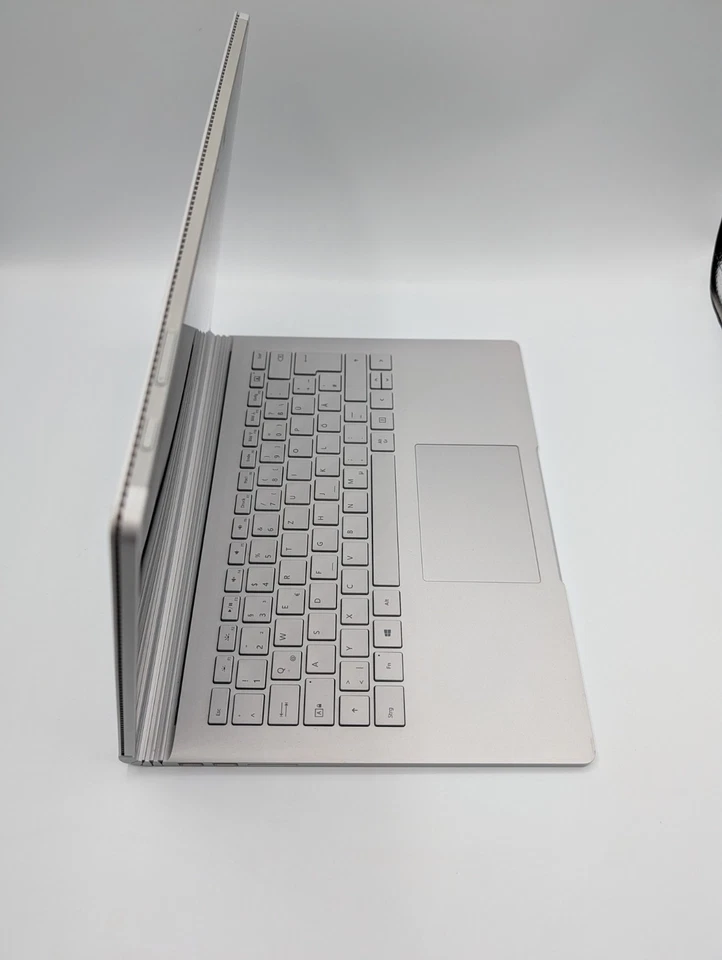 Microsoft Surface Book 13,5" Intel Core i7 6. Gen, 512GB, Win10 Pro - Sehr Gut - Bild 2 von 4