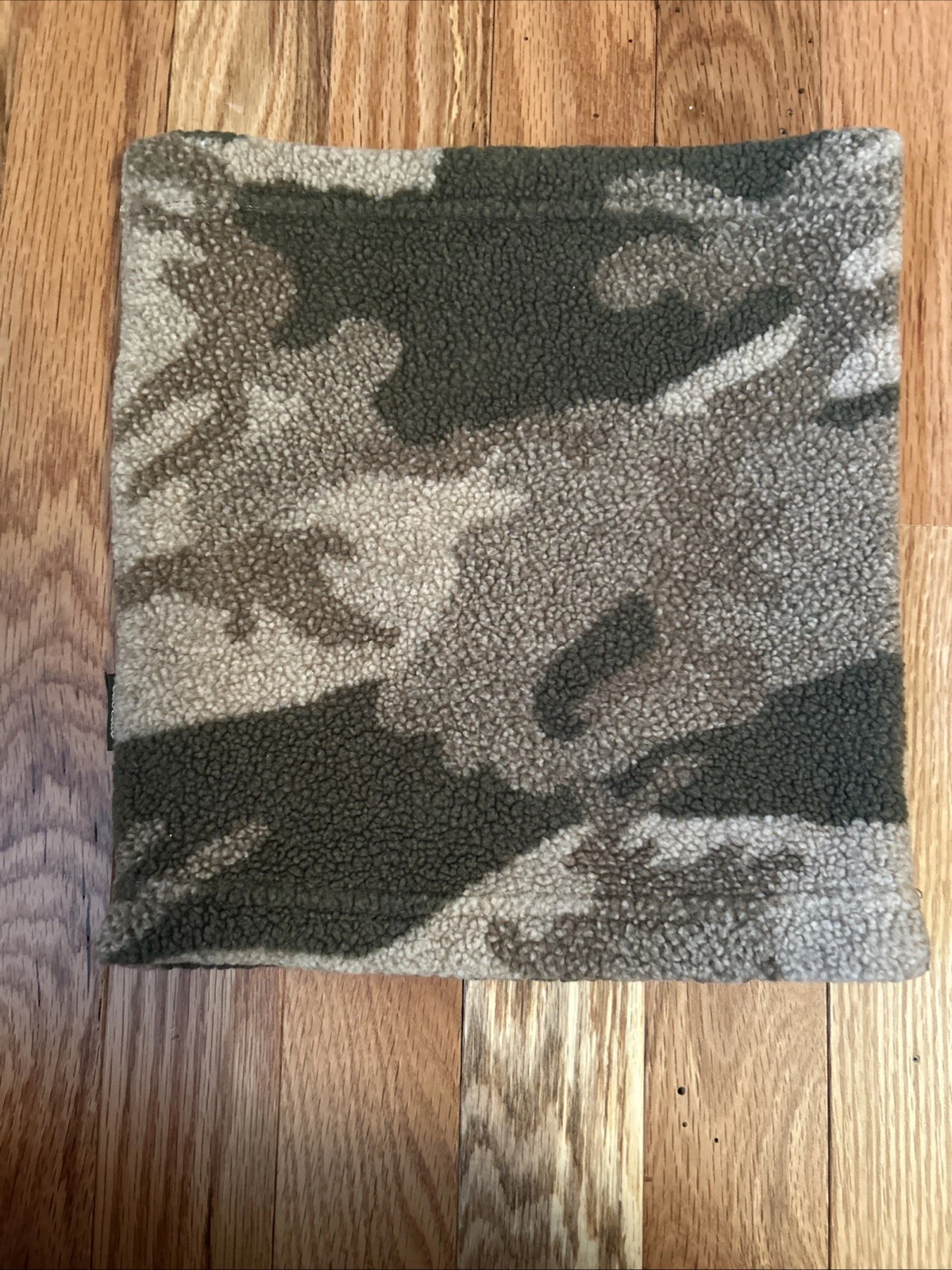 CABELAS Outfitter Camo Berber Fleece Buff Neck Gaiter Hunting Accessories
