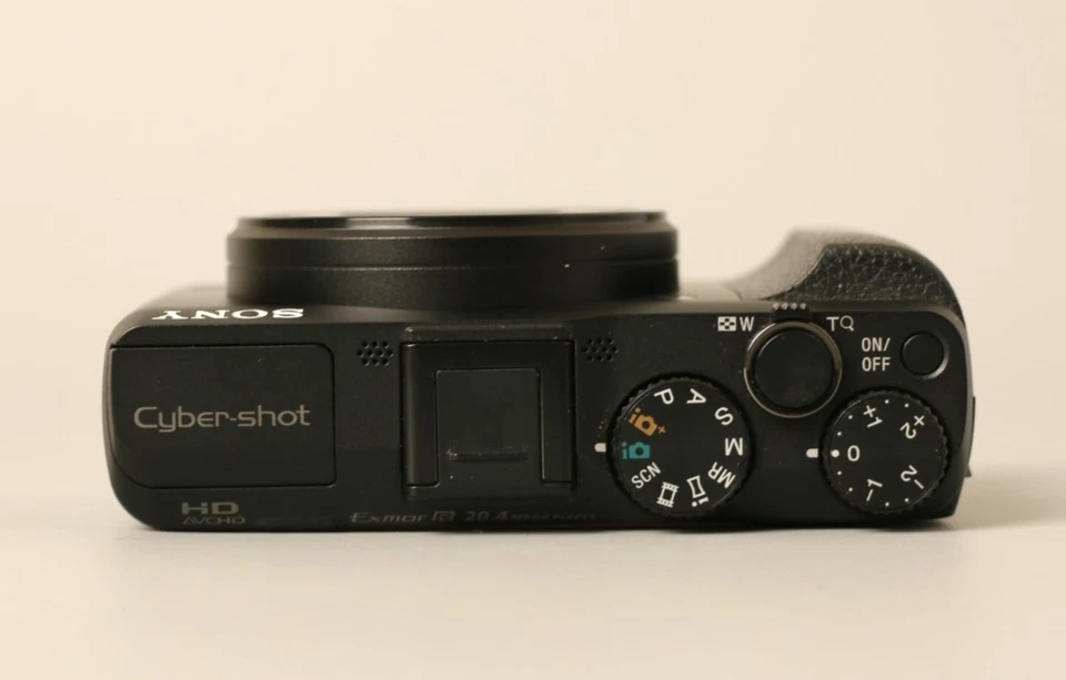 Sony Cyber-shot DSC-HX50V 20.4MP Digital Camera 30x Optical Zoom -Wi-Fi GPS - Image 4 of 4