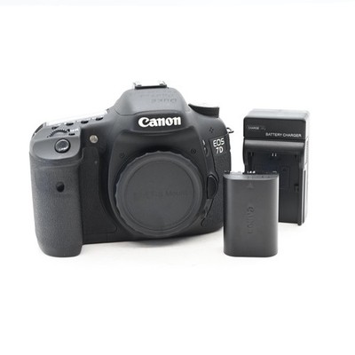 Canon EOS 7D 18MP Digital SLR Camera Body *Read #088