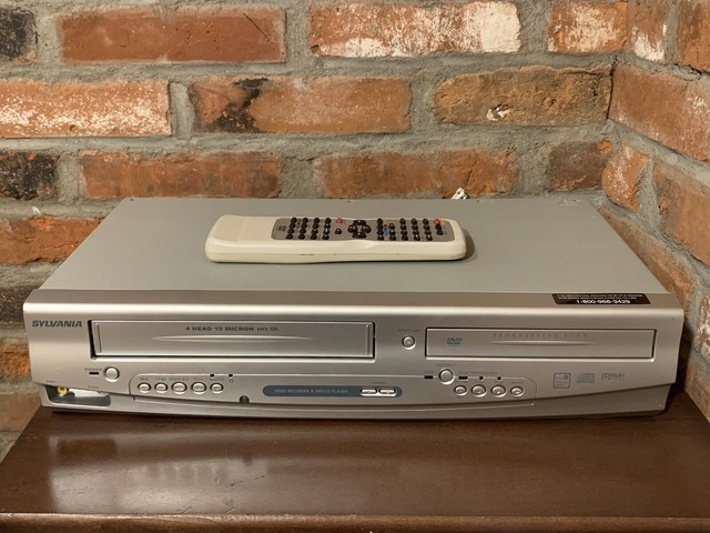 Sylvania 4 Head 19 Micron HQ VHS Video Recorder & DVD/CD Player Combo DVC841G TN9859 Sylvania 4 Head 19 Micron HQ VHS Video Recorder & DVD/CD Player Combo DVC841G TN9859