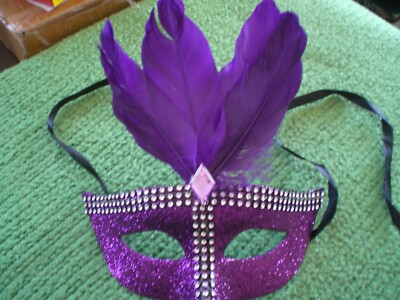 Purple  Glitter Feathers  'Diamonds'  Mardi Gras Halloween  Party Mask Costume