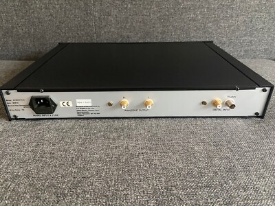 Sudgen SDA-1 Converter , Digital-Analog Converter, BNC/Cinch Input, Cinch Output
