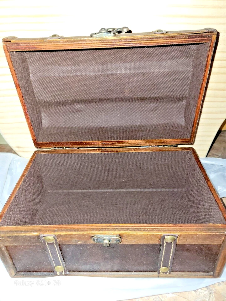 Ashland Collection Brown Wood & Brown Rustic Faux Leather Trunk w/ Brass Accents - Image 4 of 4