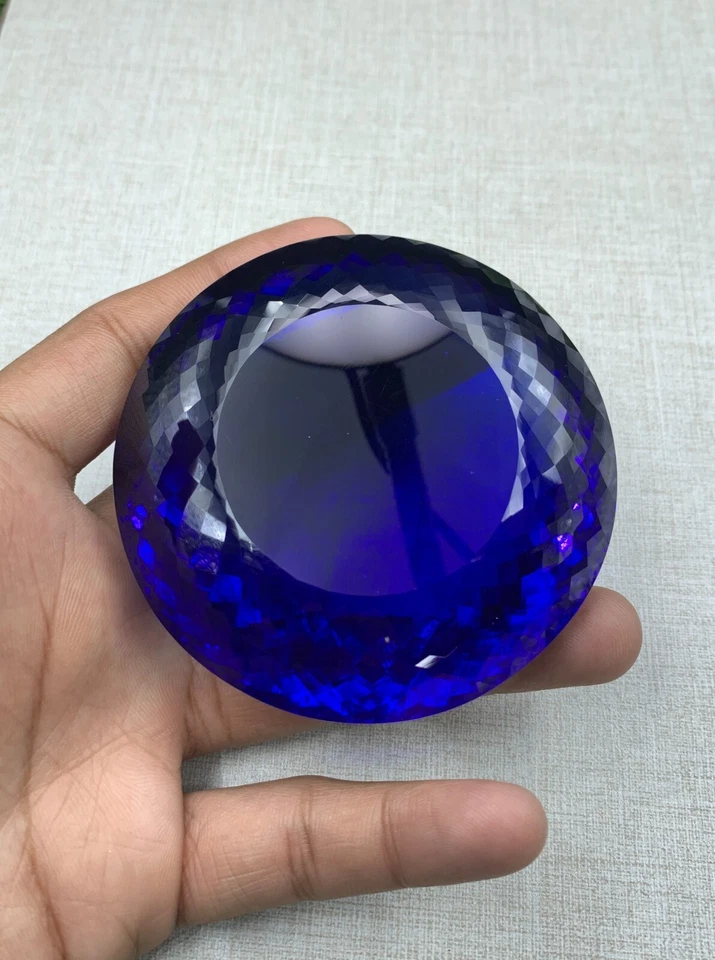 1127 Carat Top Quality Tanzanite Quartz Stone, Round Faceted Cut Loose Quartz - Image 4 of 4