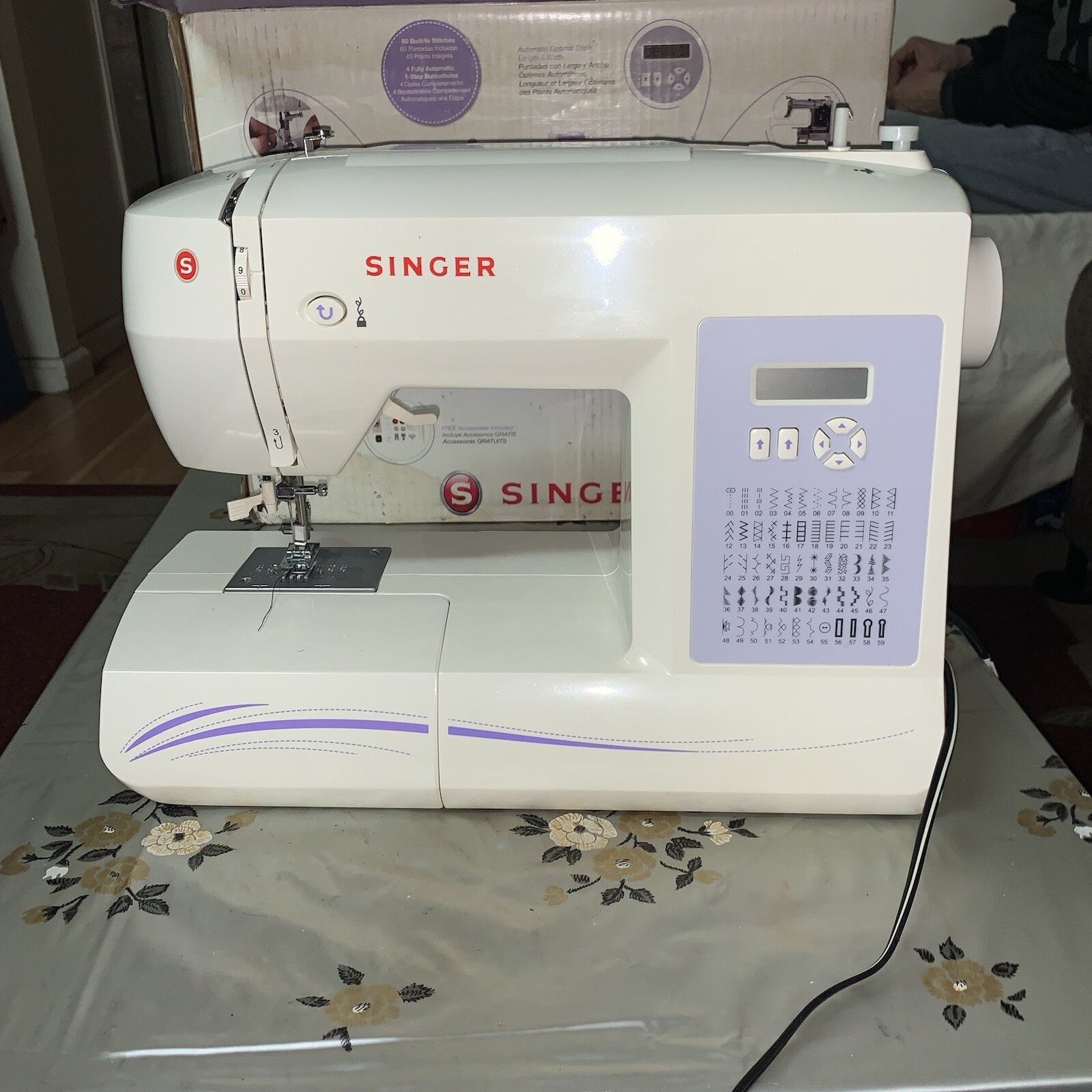 Singer 6160 Sewing Machine 60Stitch Computerized w/ Protective Carry
